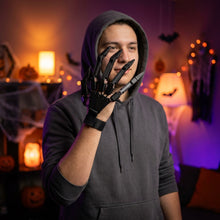 Load image into Gallery viewer, Articulated Finger Extensions Pair with Clawed Digits for Halloween Costumes