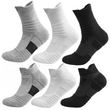 Load image into Gallery viewer, Breathable Moisture Wicking Athletic Basketball Socks for Men
