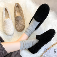 Load image into Gallery viewer, Women’s Lambswool Moccasins with Warm Fleece Lining
