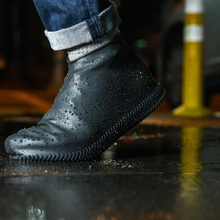 Load image into Gallery viewer, Ultra-Durable Silicovers Non-Slip Shoe Covers: Keep Your Shoes Clean & Dry