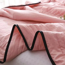 Load image into Gallery viewer, Cooling Blanket for Hot Sleepers, Soft Breathable Ice Cooling Throw