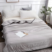 Load image into Gallery viewer, Cooling Blanket for Hot Sleepers, Soft Breathable Ice Cooling Throw