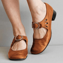 Load image into Gallery viewer, Unique leather sandals