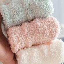 Load image into Gallery viewer, Women’s Cozy Coral Fleece Warm Socks
