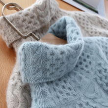 Load image into Gallery viewer, Luxurious cashmere turtleneck sweater with check pattern