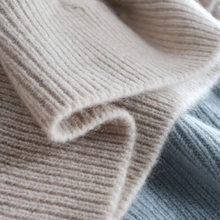 Load image into Gallery viewer, Luxurious cashmere turtleneck sweater with check pattern