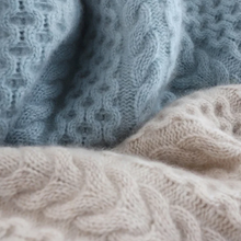 Load image into Gallery viewer, Luxurious cashmere turtleneck sweater with check pattern