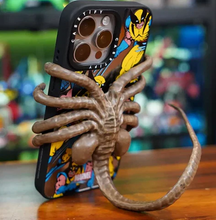 Load image into Gallery viewer, Horrible Facehugger Phone Holder