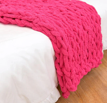 Load image into Gallery viewer, Chenille Chunky Knitted Blanket, Thick Cable Knit Throw for Couch Bed Sofa