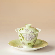 Load image into Gallery viewer, Hand Painted Hydrangea Porcelain Gaiwan Tea Tureen with Lid
