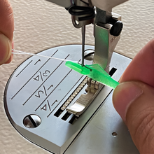 Load image into Gallery viewer, Easy Threader - Fish Type Sewing Machine Needle Threader