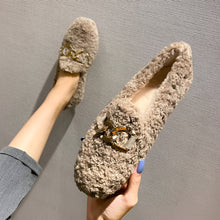 Load image into Gallery viewer, Women’s Lambswool Moccasins with Warm Fleece Lining