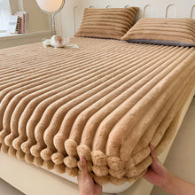 Load image into Gallery viewer, Ultra-Soft Luxury Fitted Bed Sheet