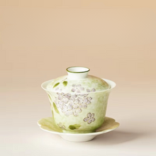 Load image into Gallery viewer, Hand Painted Hydrangea Porcelain Gaiwan Tea Tureen with Lid