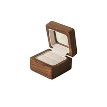 Load image into Gallery viewer, Natural Solid Wood Ring Box With Clear Window Lid