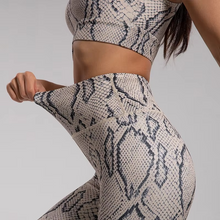 Load image into Gallery viewer, Seamless Women's Yoga Outfit with High Waist Leggings and Sports Bra 2 Piece Workout Set