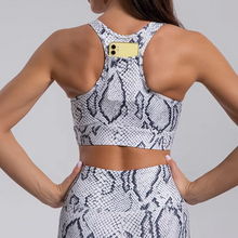 Load image into Gallery viewer, Seamless Women's Yoga Outfit with High Waist Leggings and Sports Bra 2 Piece Workout Set