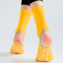 Load image into Gallery viewer, Non Slip Quick Dry Yoga and Pilates Socks for Women Cotton Blend With Silicone Grip