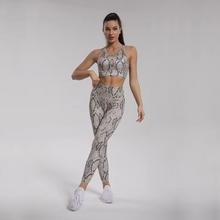 Load image into Gallery viewer, Seamless Women's Yoga Outfit with High Waist Leggings and Sports Bra 2 Piece Workout Set