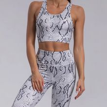 Load image into Gallery viewer, Seamless Women's Yoga Outfit with High Waist Leggings and Sports Bra 2 Piece Workout Set