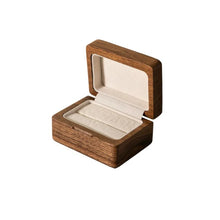 Load image into Gallery viewer, Natural Solid Wood Ring Box With Clear Window Lid