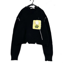 Load image into Gallery viewer, Vintage Japanese 3D Floral Embroidered Soft Knit Sweater