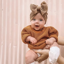 Load image into Gallery viewer, Cozy Knotted Baby Beanie with Bow Headband