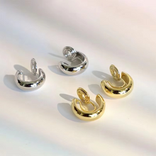 Load image into Gallery viewer, Gold Round Cuff Earrings for Women