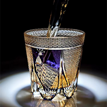 Load image into Gallery viewer, Luxury Peacock Cut Crystal Whiskey Glass