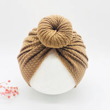 Load image into Gallery viewer, Cozy Knotted Baby Beanie with Bow Headband
