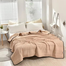 Load image into Gallery viewer, Summer Lightweight Quilt Solid Color All Season Comforter for Double Bed
