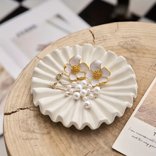 Load image into Gallery viewer, Elegant Ceramic Jewelry Tray with Ruffled Edge Decorative Organizer for Home