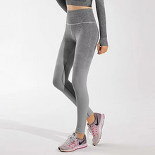 Load image into Gallery viewer, Womens Seamless Yoga and Fitness Tank Top Set