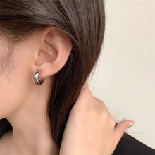 Load image into Gallery viewer, Gold Round Cuff Earrings for Women