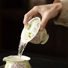Load image into Gallery viewer, Hand Painted Hydrangea Porcelain Gaiwan Tea Tureen with Lid