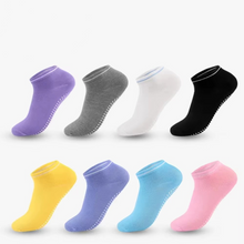 Load image into Gallery viewer, Women Anti Slip Cotton Yoga Socks for Trampoline and Sports