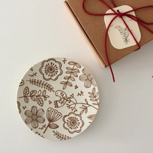 Load image into Gallery viewer, Colorful Ceramic Dinner Plate with Floral Relief Design 6.7 Inch Round Tableware
