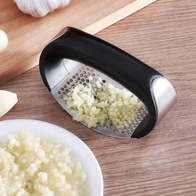Load image into Gallery viewer, Stainless Steel Garlic Press and Grinder Manual Garlic Crusher with Comfortable Grip