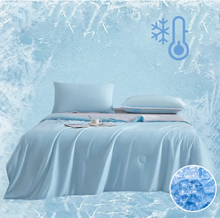Load image into Gallery viewer, Cooling Blanket for Hot Sleepers, Moisture-Wicking and Breathable Fabric