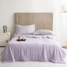 Load image into Gallery viewer, Cooling Blanket for Hot Sleepers, Moisture-Wicking and Breathable Fabric