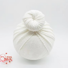 Load image into Gallery viewer, Cozy Knotted Baby Beanie with Bow Headband