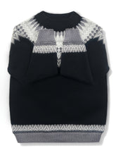 Load image into Gallery viewer, Womens Chunky Jacquard Round Neck Sweater with a Nature Inspired Pattern in Eight Colors