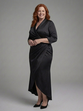 Load image into Gallery viewer, Hyacintha | Relaxed Long-Sleeve Midi Dress