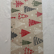 Load image into Gallery viewer, Christmas tree print runner detail