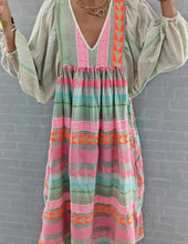Load image into Gallery viewer, Vibrant Loose Dress