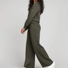Load image into Gallery viewer, Air Essentials Pants