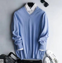 Load image into Gallery viewer, Cashmere Sweater - High Quality and Very Elegant