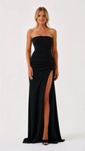 Load image into Gallery viewer, Essential Black Dress - Timeless