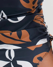 Load image into Gallery viewer, swimsuit with leaf pattern and folds