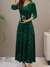 Load image into Gallery viewer, Elegant flared dress
